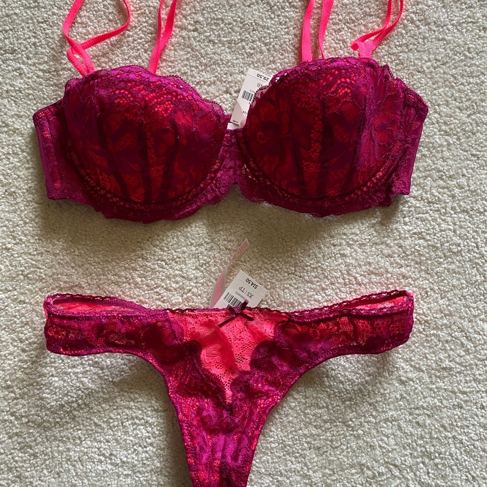 Victoria Secret Pink matching bra and panty set